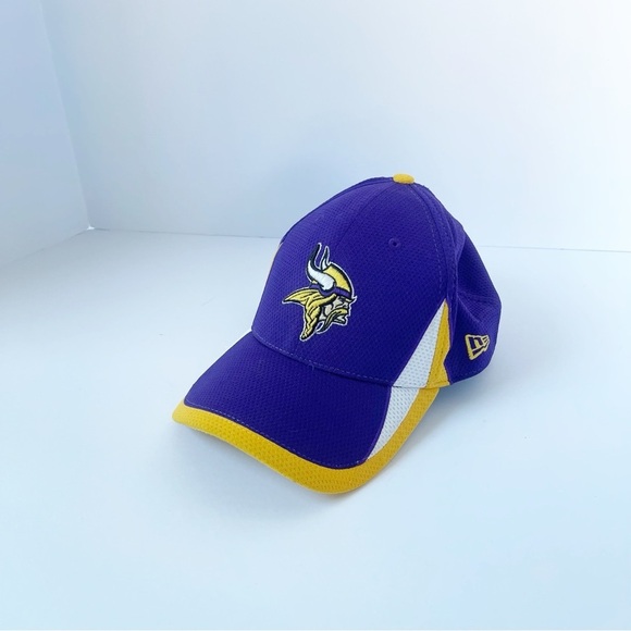 Minnesota Vikings Fitted Baseball hat - Picture 1 of 5